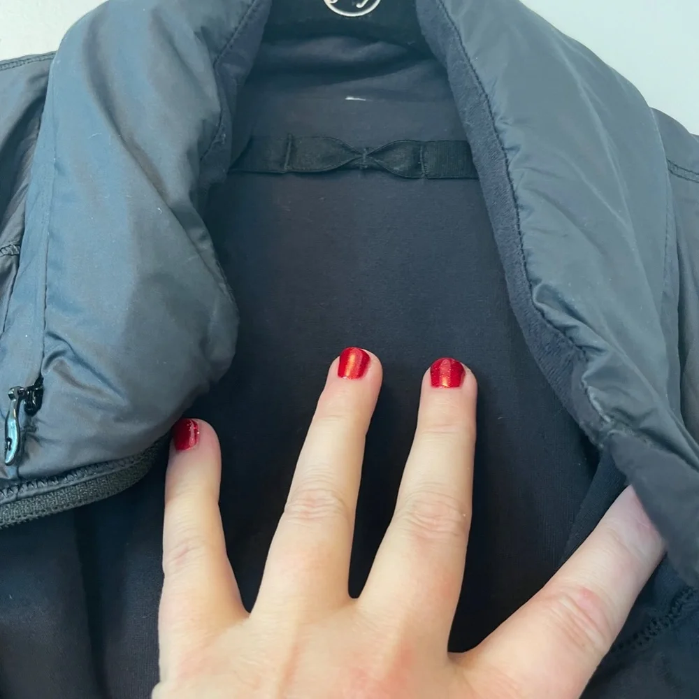 lululemon Rush Hour Jacket Size 6 Black - Picture 9 of 11